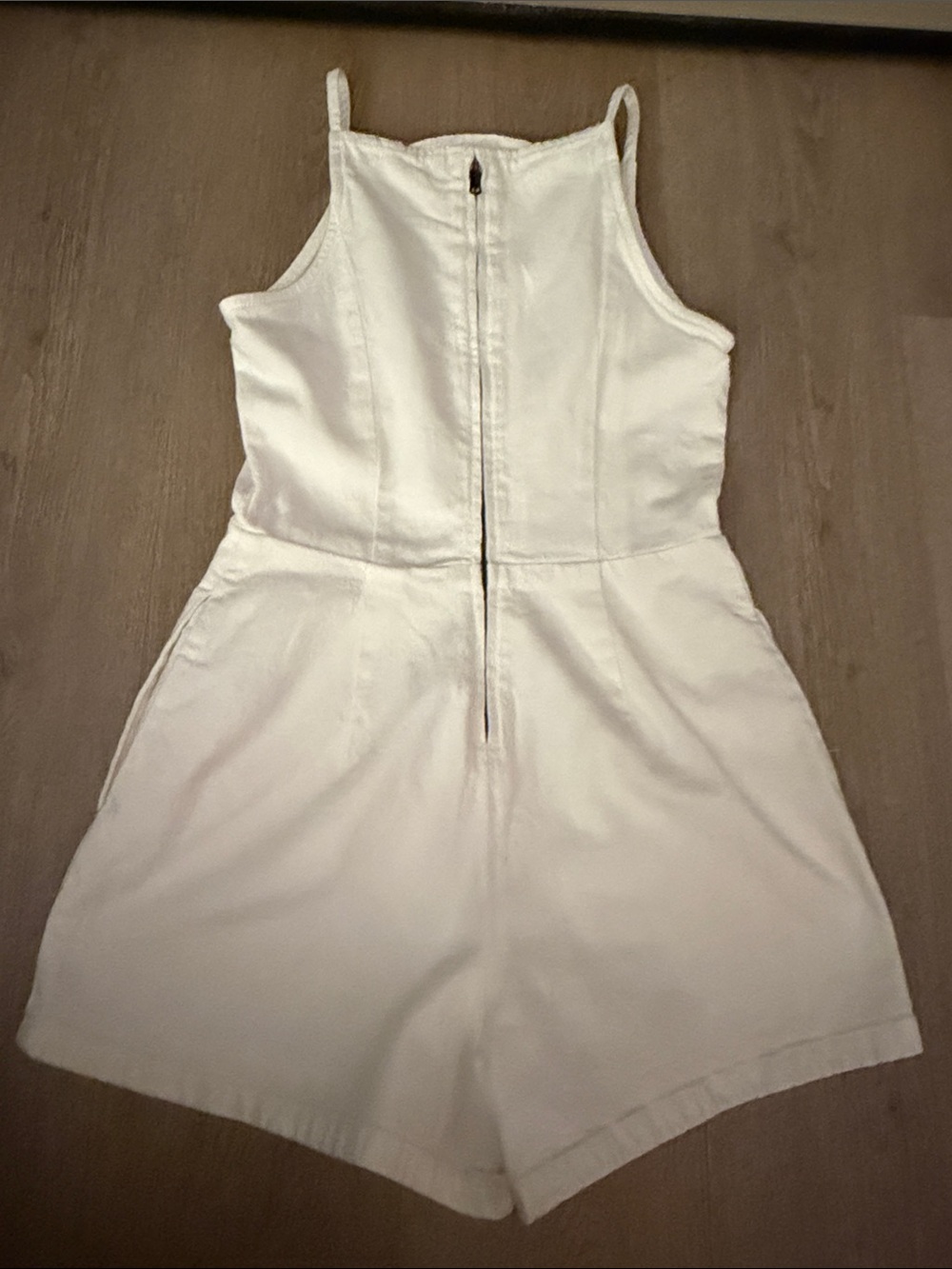 Abercrombie White Jean short romper - Picture 3 of 3